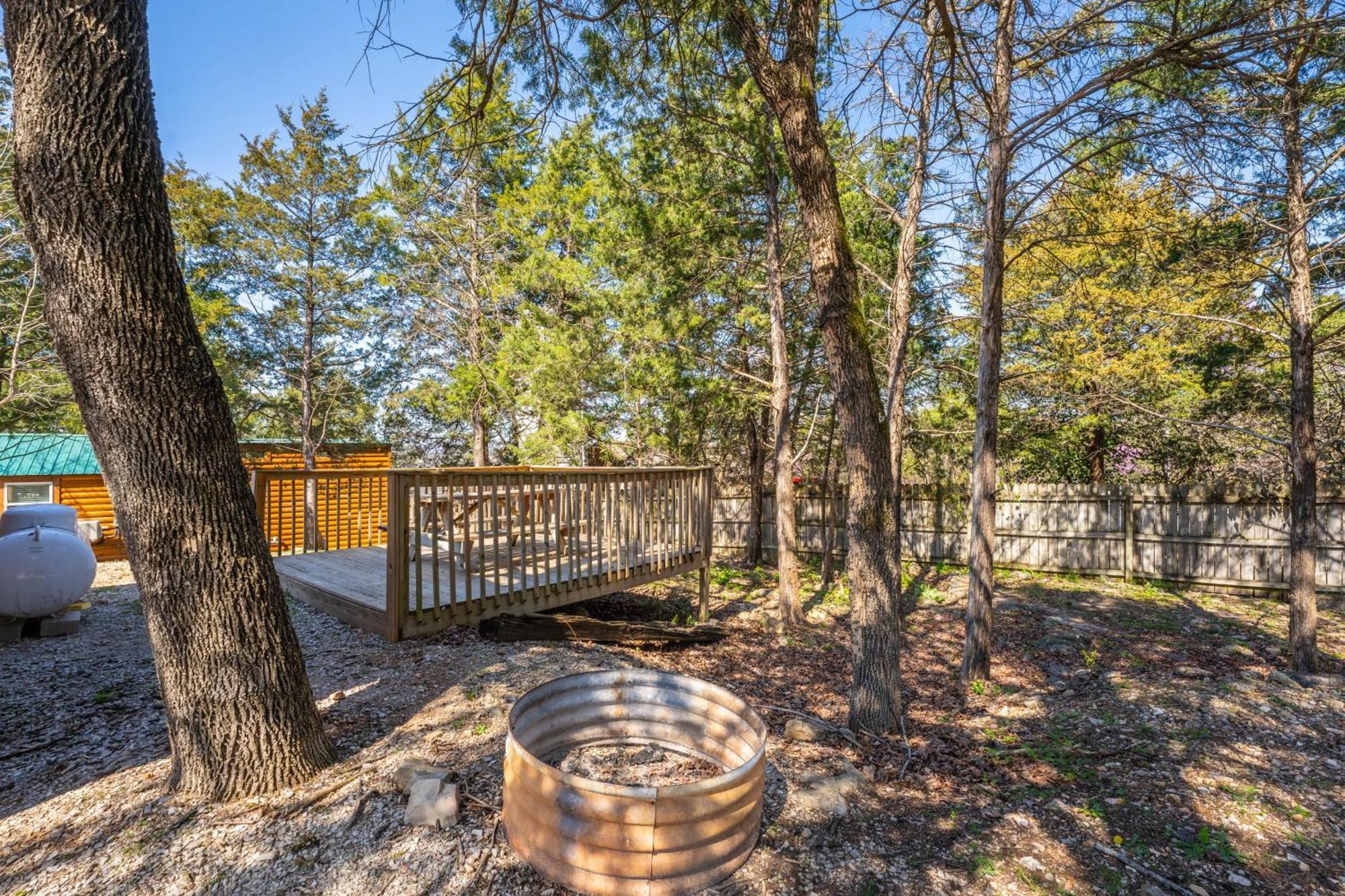 Indian Point Cabin 4 Near Sdc, Branson, Table Rock Lake מראה חיצוני תמונה